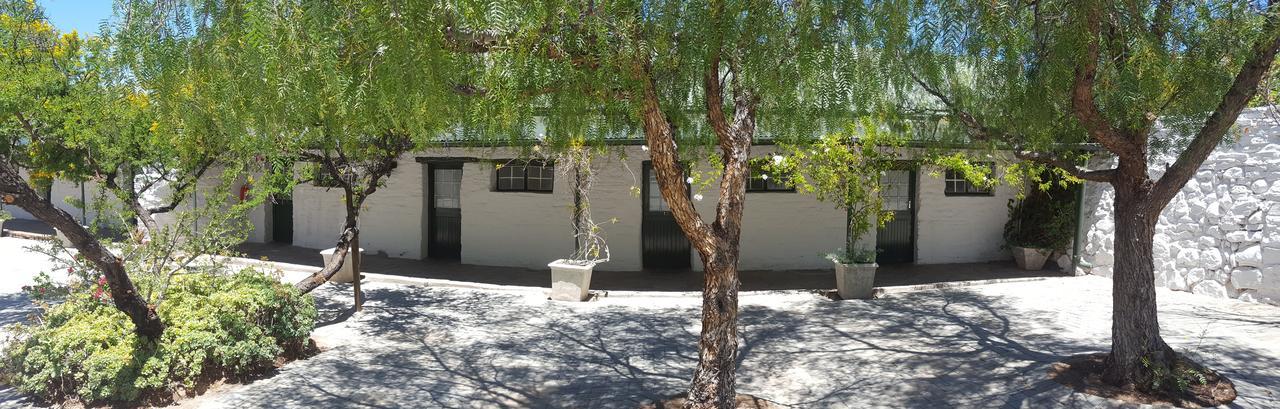 Lemoenfontein Pension Beaufort Wes Buitenkant foto