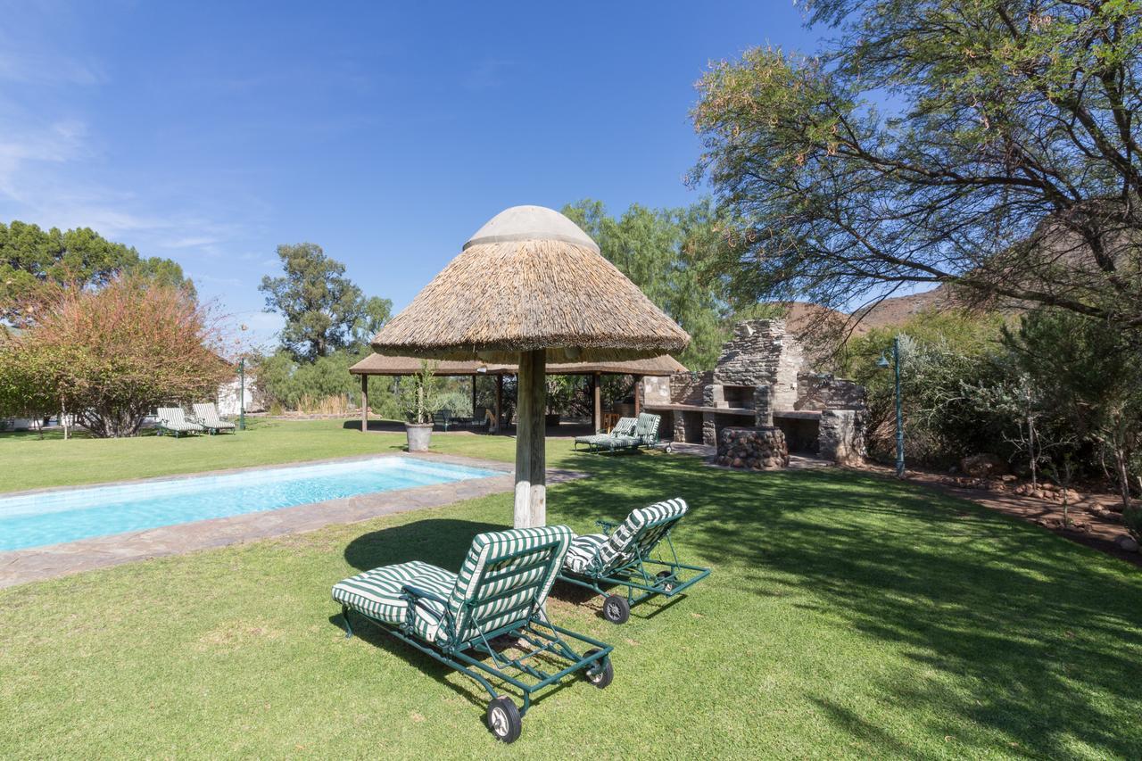 Lemoenfontein Pension Beaufort Wes Buitenkant foto